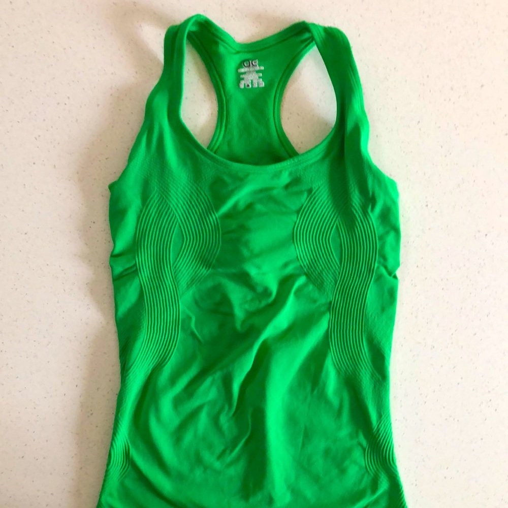 Athletic Essentials Work-Out Top Medium
